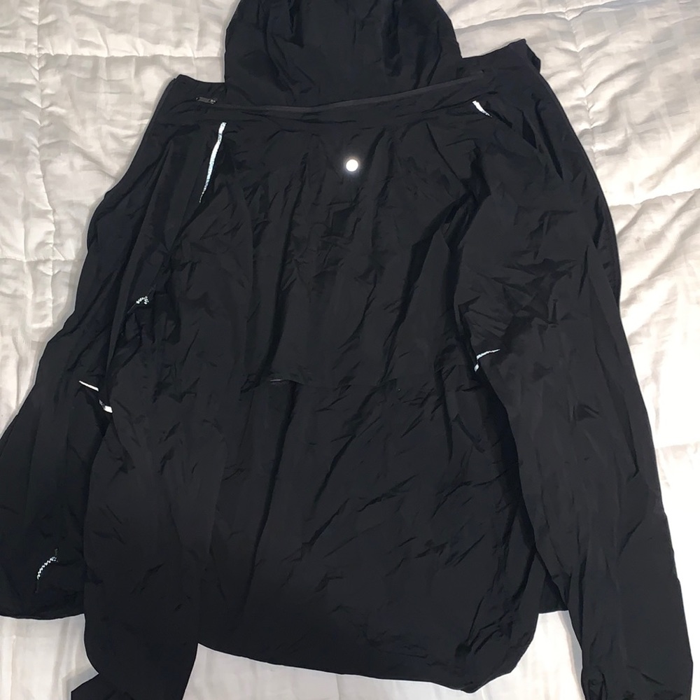 Lululemon Men’s Large Black Windbreaker/ Rain Jacket